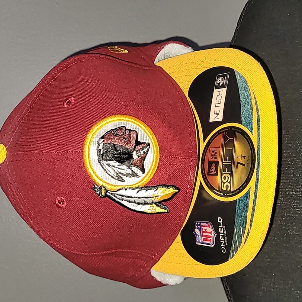 Washington Redskins (Commanders) New Era official on field winter hat